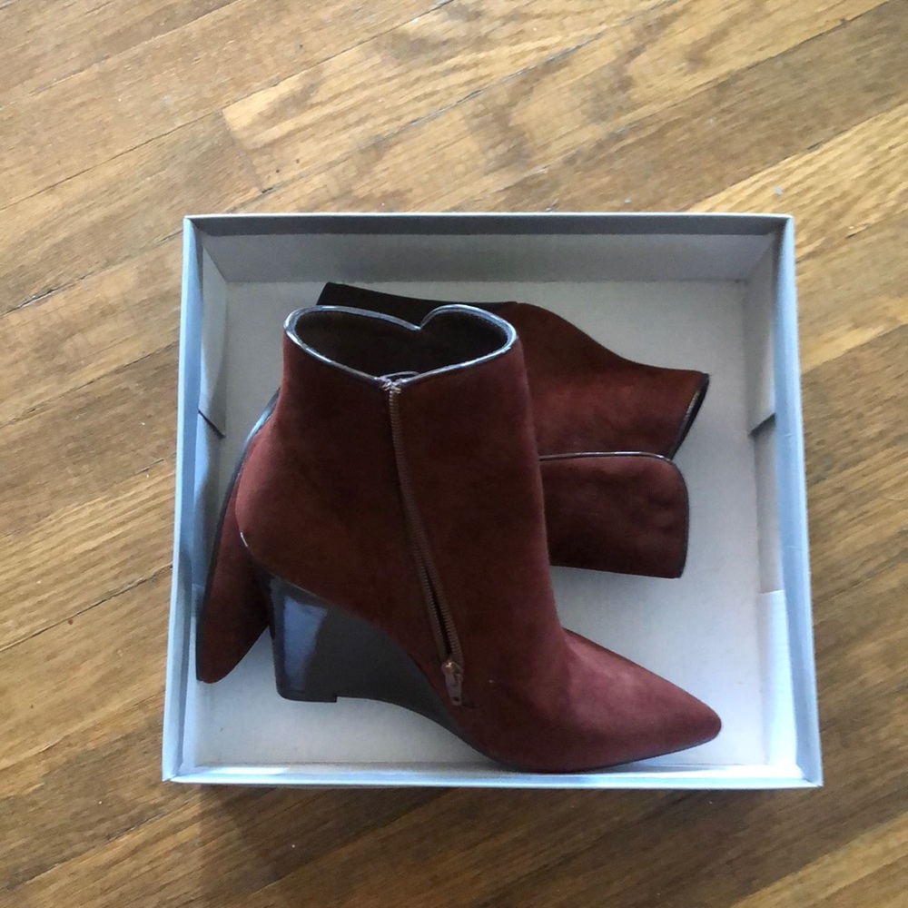 Freddy Louis ankle boots nwb